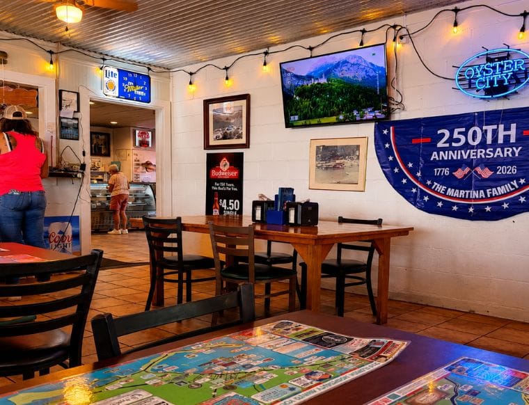 Dine at Lynn's Quality Oysters